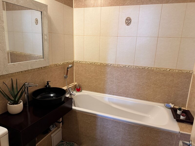 Calea Mosilor, stradal, 2 camere vanzare